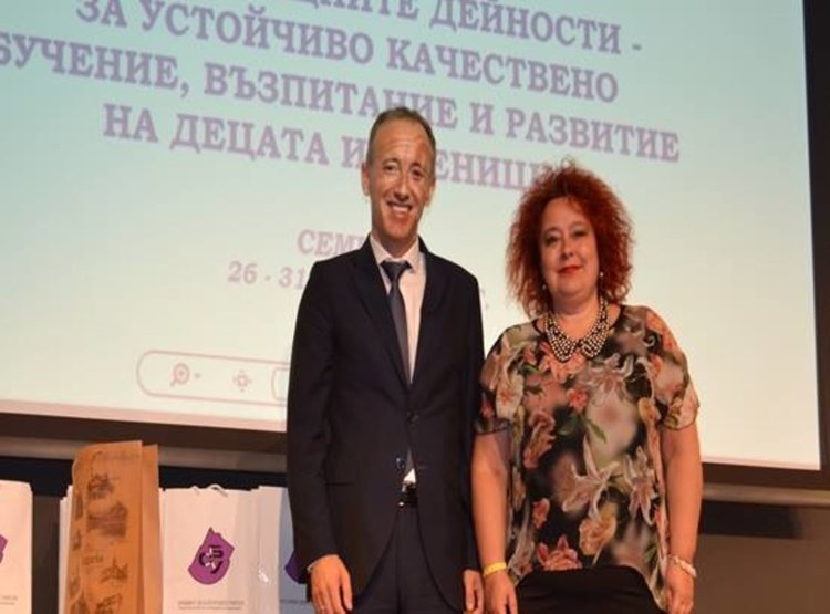 Софийският университет оцени високо доклад на Нели Томаатанасова