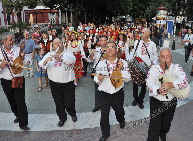 Тони Димитрова, Стефан Диомов и  „Петте сезона” вдигнаха Хасково на крака навръх празника 