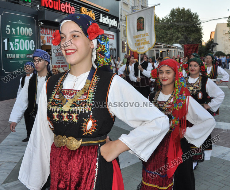 Тони Димитрова, Стефан Диомов и  „Петте сезона” вдигнаха Хасково на крака навръх празника 