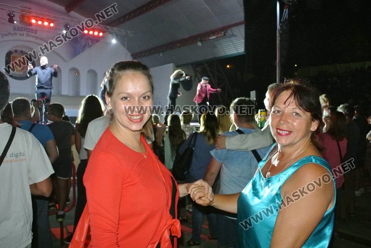 Тони Димитрова, Стефан Диомов и  „Петте сезона” вдигнаха Хасково на крака навръх празника 