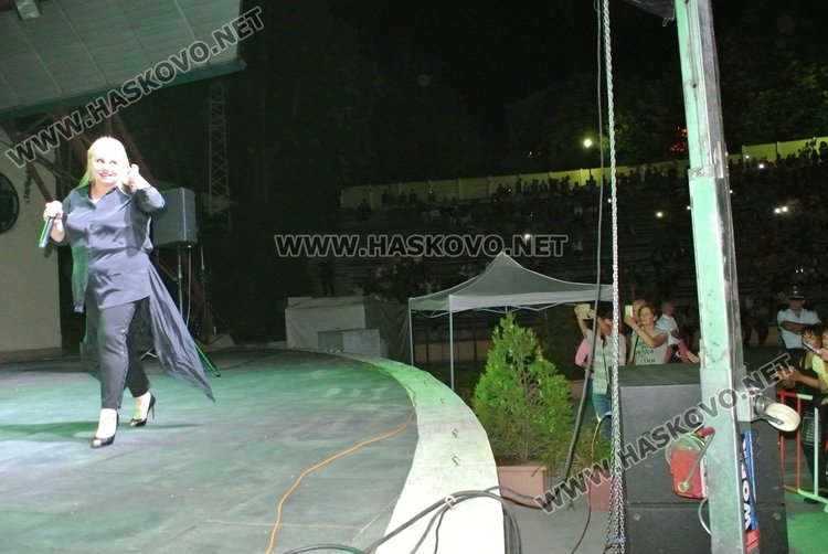 Тони Димитрова, Стефан Диомов и  „Петте сезона” вдигнаха Хасково на крака навръх празника 