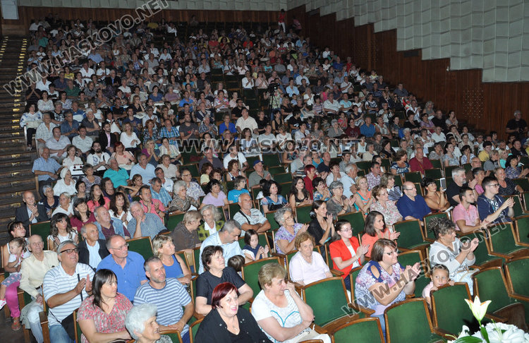 Георги Андреев и приятели изсвириха душите си в „ Корени от Хасково”
