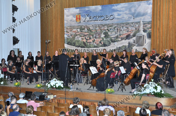 Георги Андреев и приятели изсвириха душите си в „ Корени от Хасково”