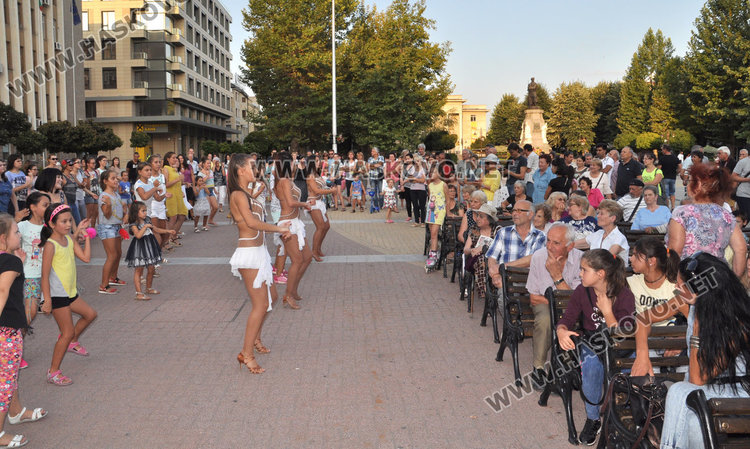 Хасковлии в латино ритми изпратиха празничната седмица на града