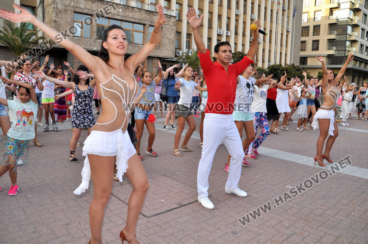 Хасковлии в латино ритми изпратиха празничната седмица на града