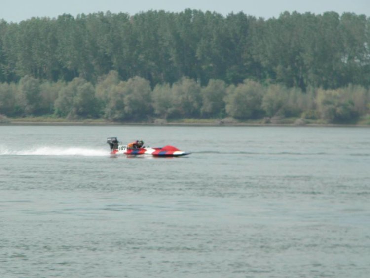 Лодките на първомайския клуб са на второ и трето място в Лом