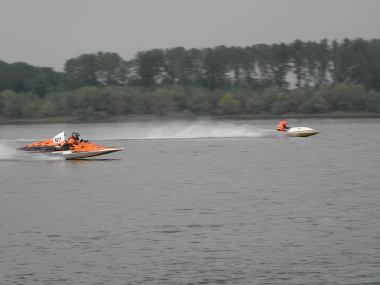 Лодките на първомайския клуб са на второ и трето място в Лом