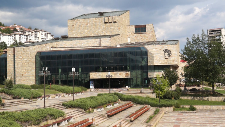 Три детски спектакъла на РДТ ще имат премиери до края на септември