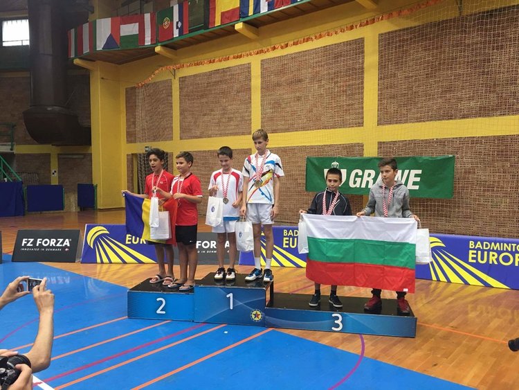 С куп медали се окичиха бадминтонистите ни, Станимир стана "състезател на турнира"