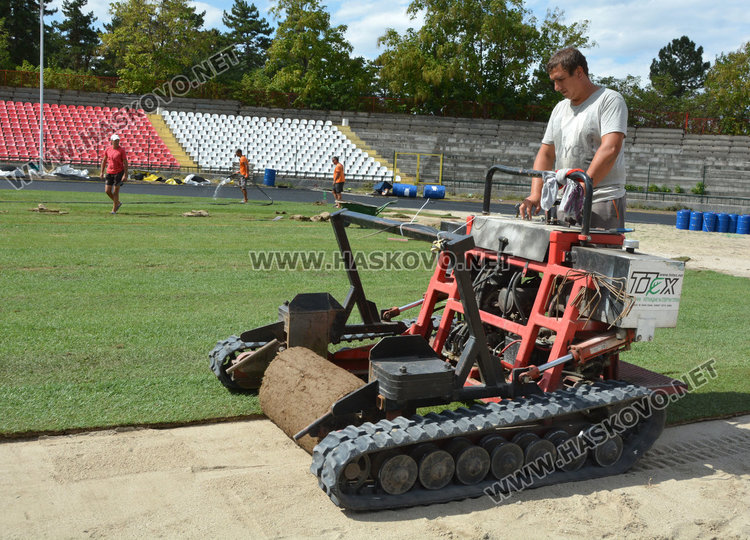 Зачимяват стадион „Хасково“, ремонтът приключва до дни