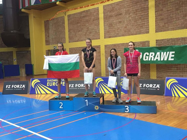 С куп медали се окичиха бадминтонистите ни, Станимир стана "състезател на турнира"