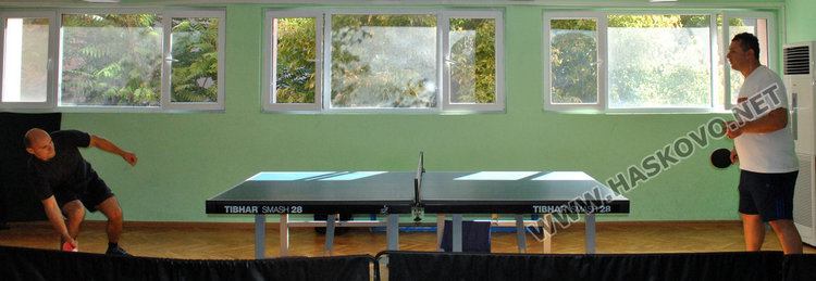 Пожарникари в турнир по тенис на маса за професионалния си празник