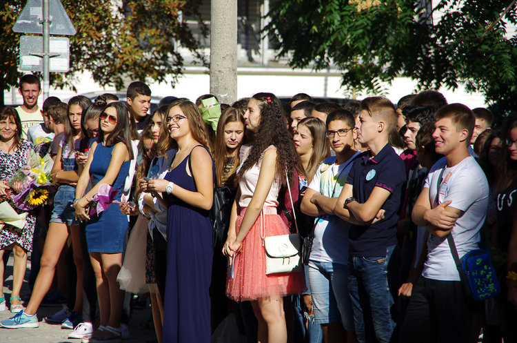 В ПМГ Иван Вазов посрещнаха 470 ученици на 15 септември