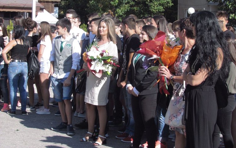 Наградиха богоровци за високи постижения в първия учебен ден