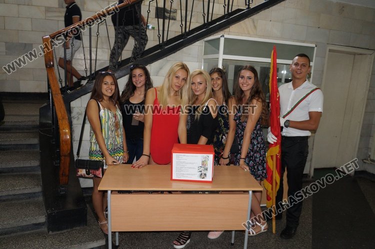 Със 7 нови паралелки започна учебната година в Гимназията по туризъм