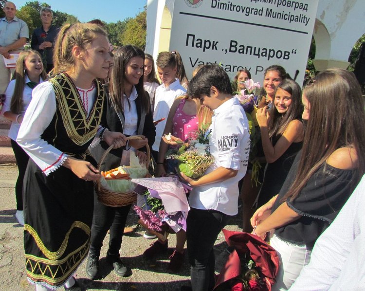 Наградиха богоровци за високи постижения в първия учебен ден