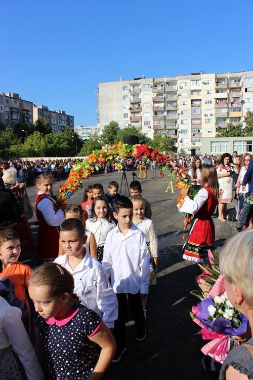 Най-много първокласници в Димитровград посрещна ОУ „Алеко Константинов“