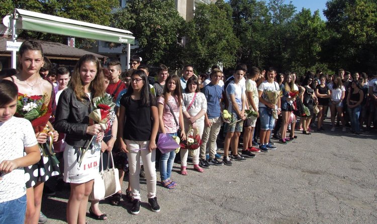 Наградиха богоровци за високи постижения в първия учебен ден