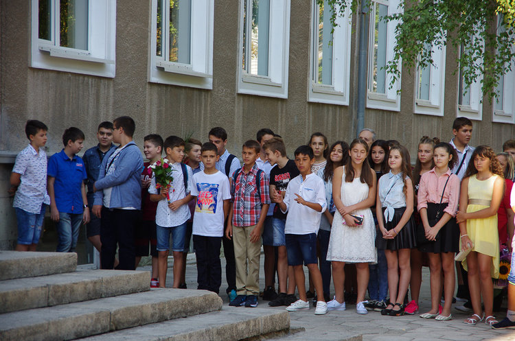 В ПМГ Иван Вазов посрещнаха 470 ученици на 15 септември