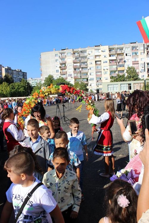 Най-много първокласници в Димитровград посрещна ОУ „Алеко Константинов“