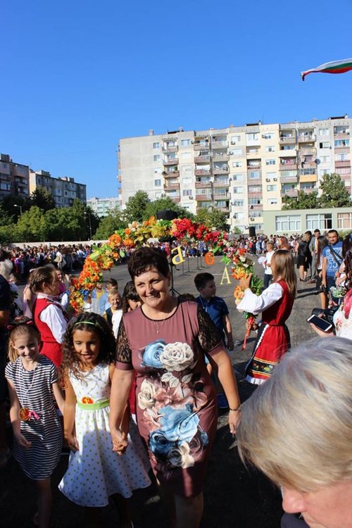 Най-много първокласници в Димитровград посрещна ОУ „Алеко Константинов“