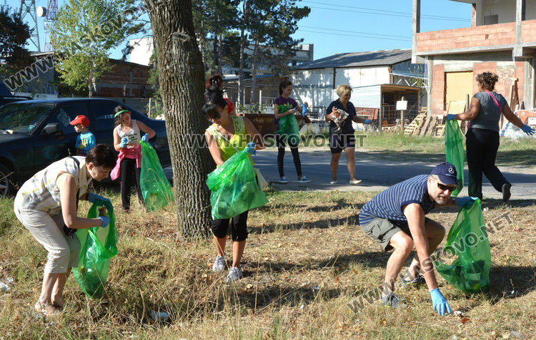 Над 300 се включиха в почистването на Хасково