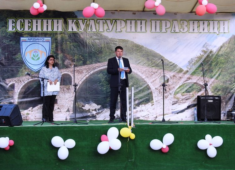 Ресми Мурад: Есенните културни празници винаги са били тържество на толерантността