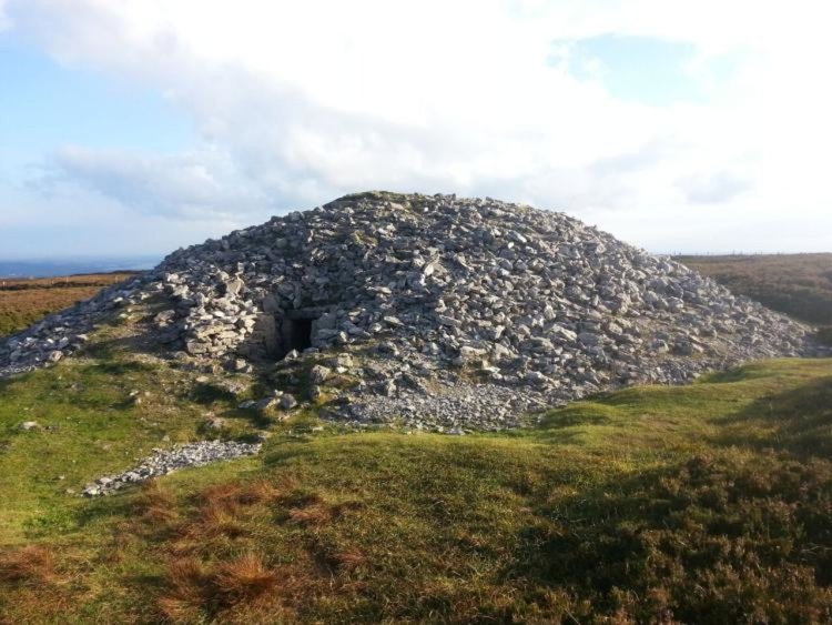 Странни погребални ритуали на неолитните хора, открити в Ирландия