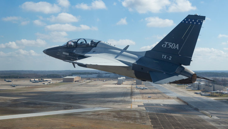 Видео показва разширените възможности на учебния изтребител 5-то поколение T-50A (видео)