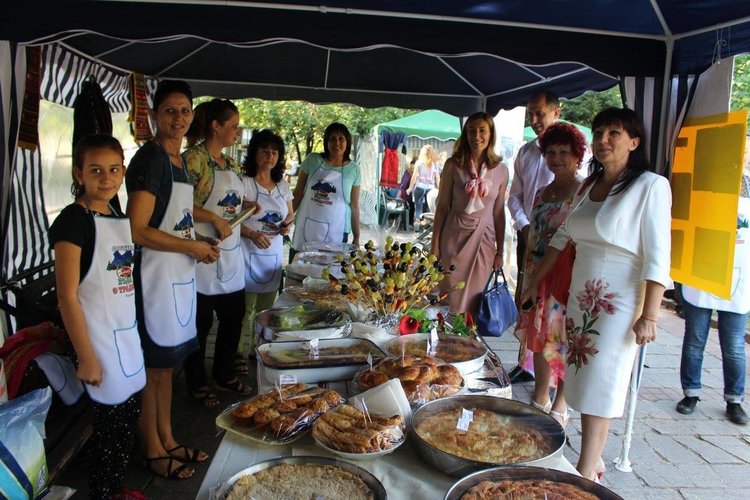 Тридневен фестивал на баницата готвят в Кърджали под патронажа на Цвета Караянчева