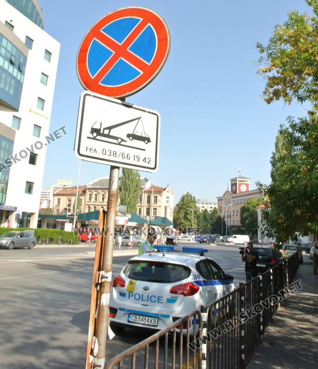 Глобен пред Първа поликлиника: Паркоместата за таксита са 6, за инвалиди само 3 (обновена)