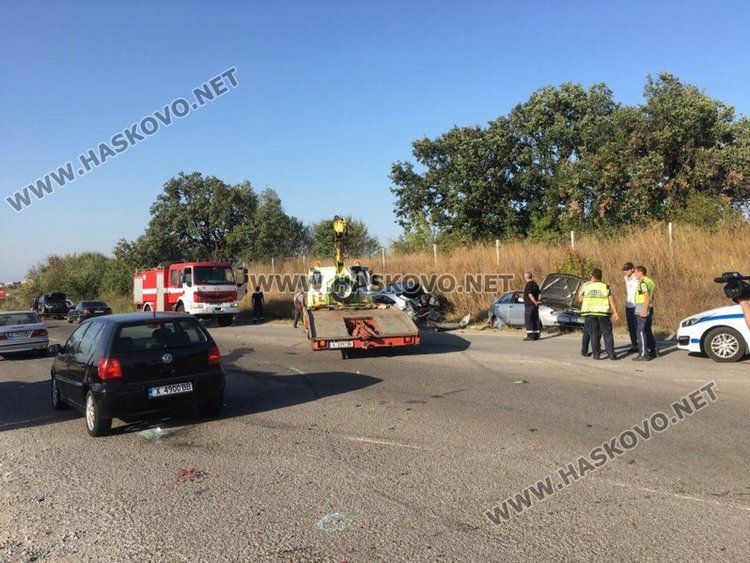 Автомеле с 6 коли на пътя за Димитровград