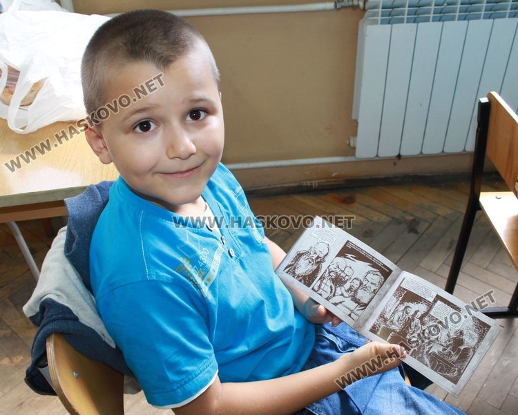 396 третокласници получиха книжки със заветите на хан Кубрат