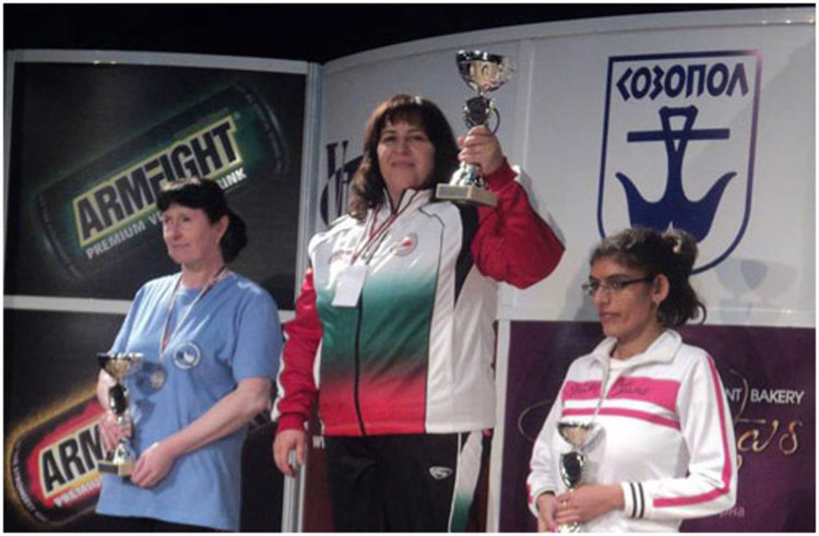 Емилия Стоанова представя България