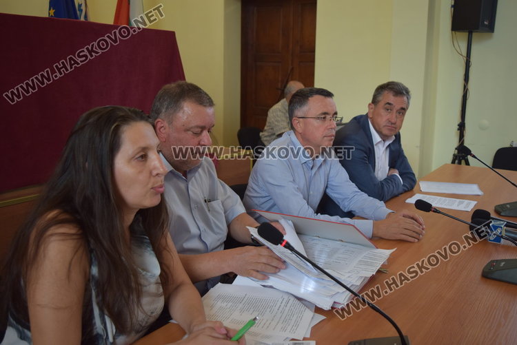 Общината с дупка в хазната от 15 млн. лева, удържа нарастването