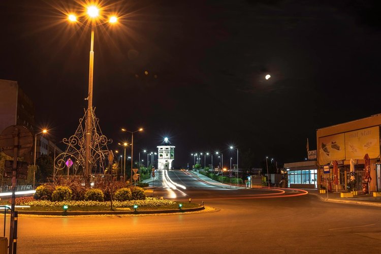 Снимката на Генади Найденов - "Димитровград по време на лунното затъмнение"