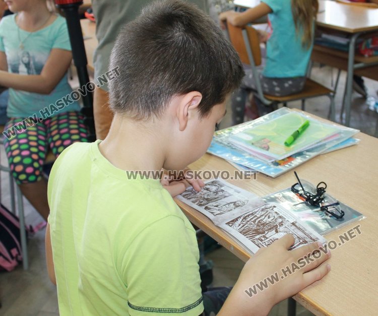 396 третокласници получиха книжки със заветите на хан Кубрат