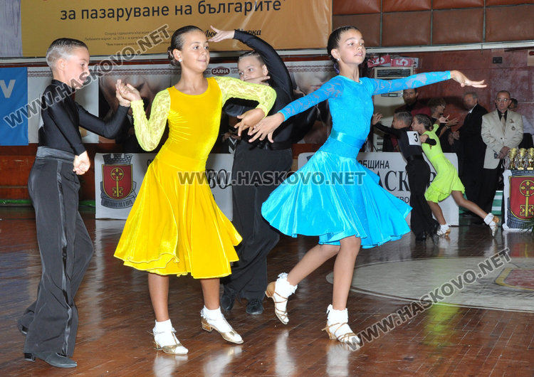 Изящество и феерия на „Гранд купа Хасково 2017“ в зала „Дружба“