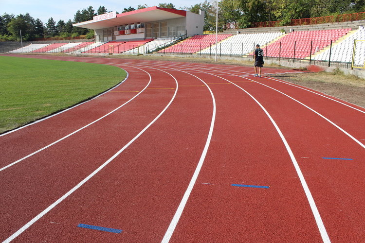 Ремонтът на стадион „Хасково“ пред приключване