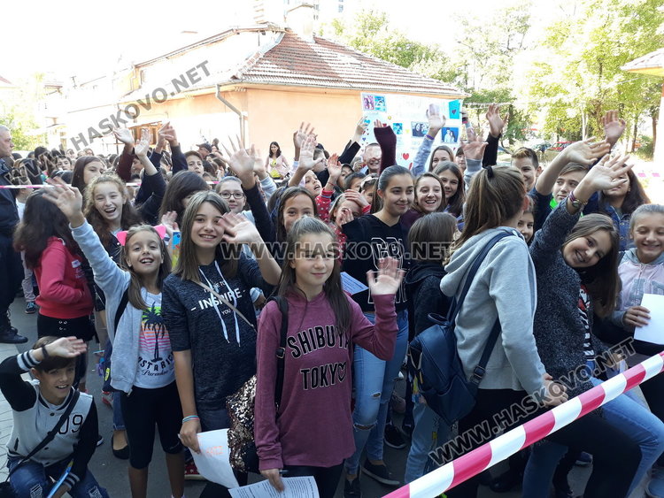 Най – известните влогъри в България Стан и Стефи влудиха Кърджали