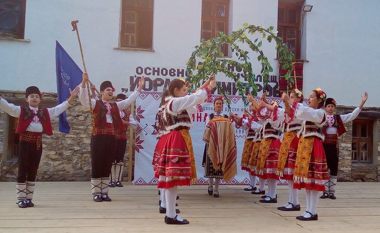 „Звездица“ се завърна от участие във второто издание на национален сбор за народното детско творчество „Минало в бъдещето“.