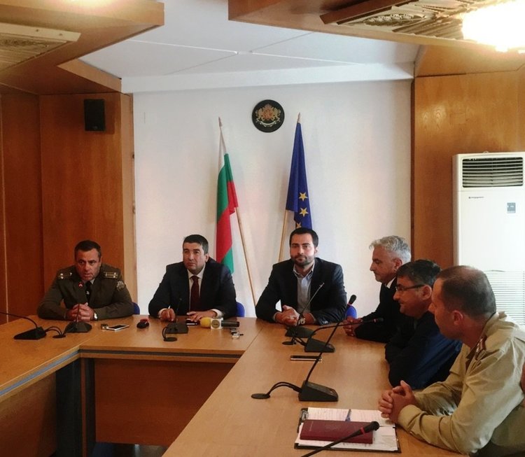 Още от 1 декември тази година Алпийският батальон става полк, до ноември набират войници за нови 73 места