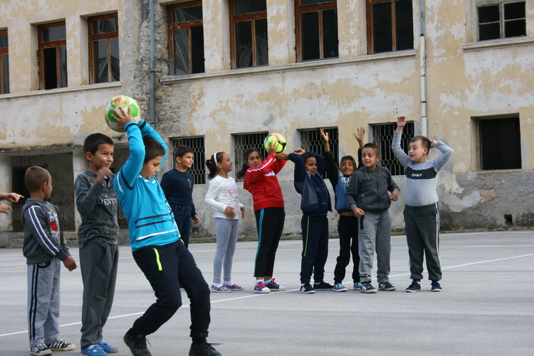 Чиновници пеш на работа за седмицата на европейската мобилност