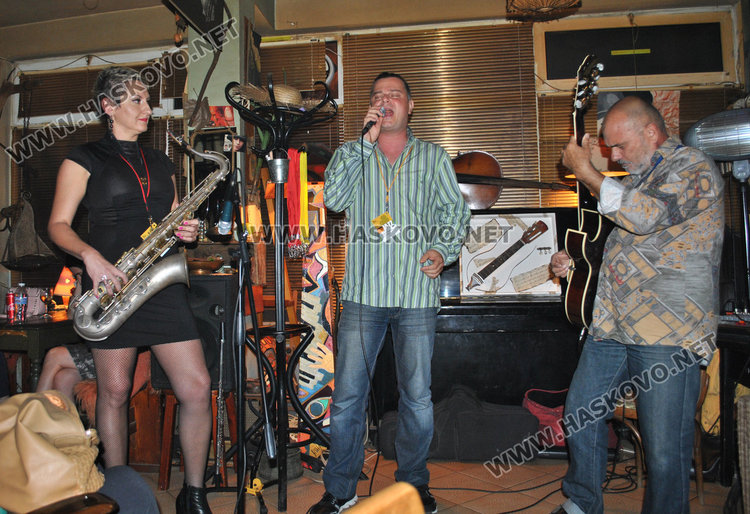 Унгарският президент удостои Митко Русев с бронзов кръст за заслуги в културата