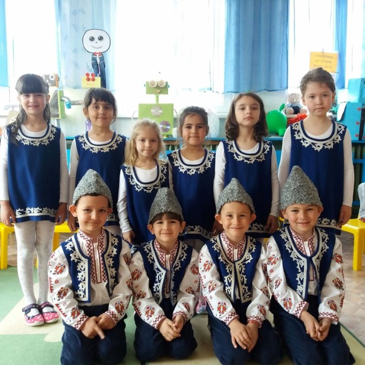 Децата от ОДЗ "Зорница" в носии са като звездици