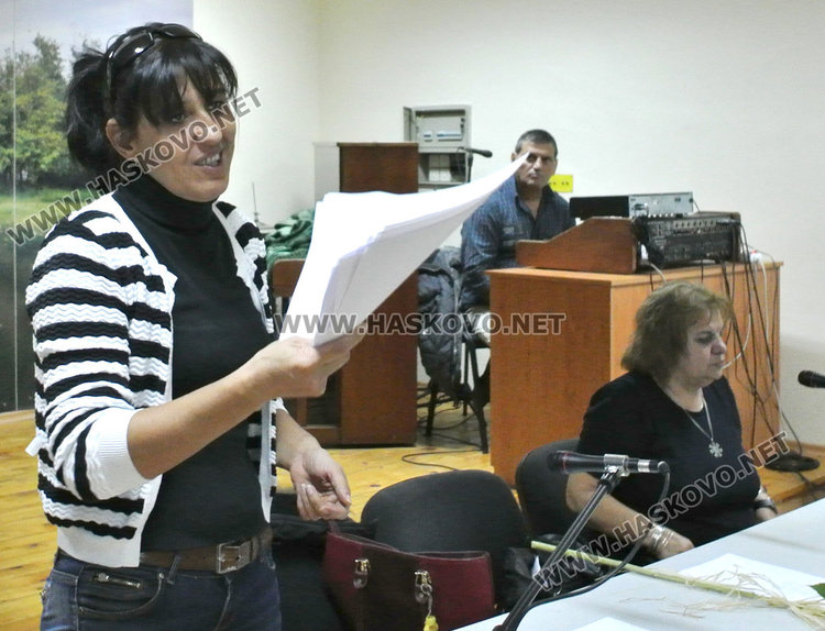 Ники Комедвенска събра ценители на поезията в „Заря“