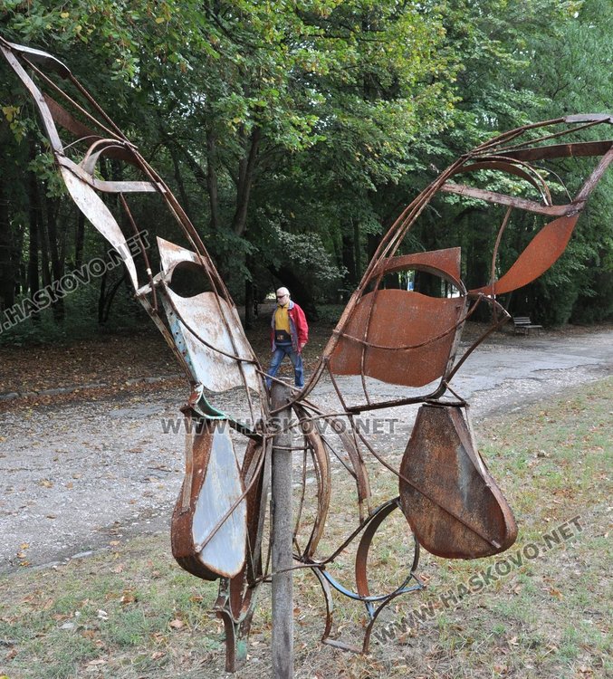 Металните творби от предишните издания на симпозиума