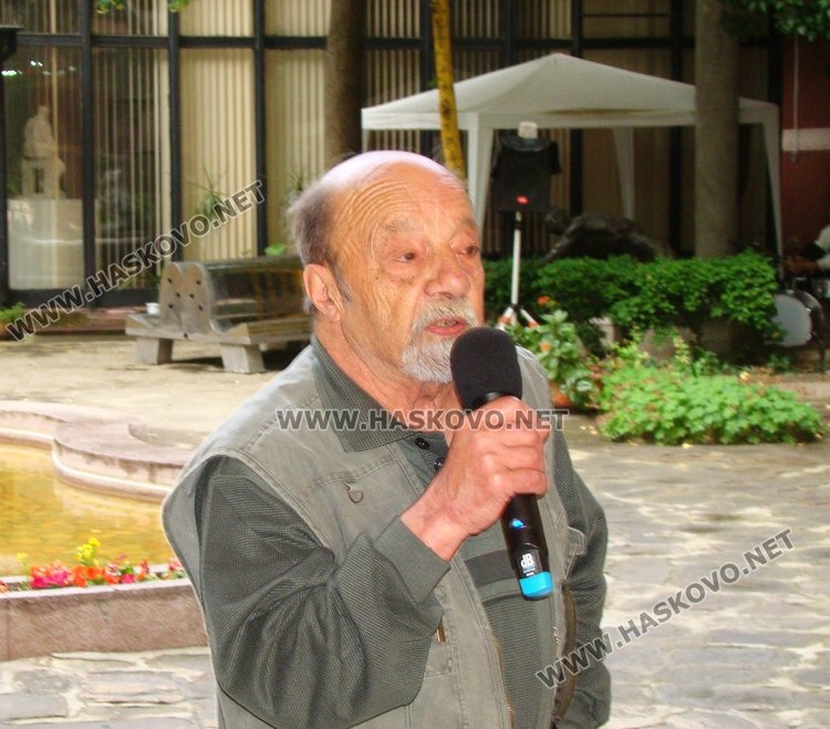 Паметна плоча на поета Кръстю Кръстев ще бъде поставена в Длъгнево, снимка -архив