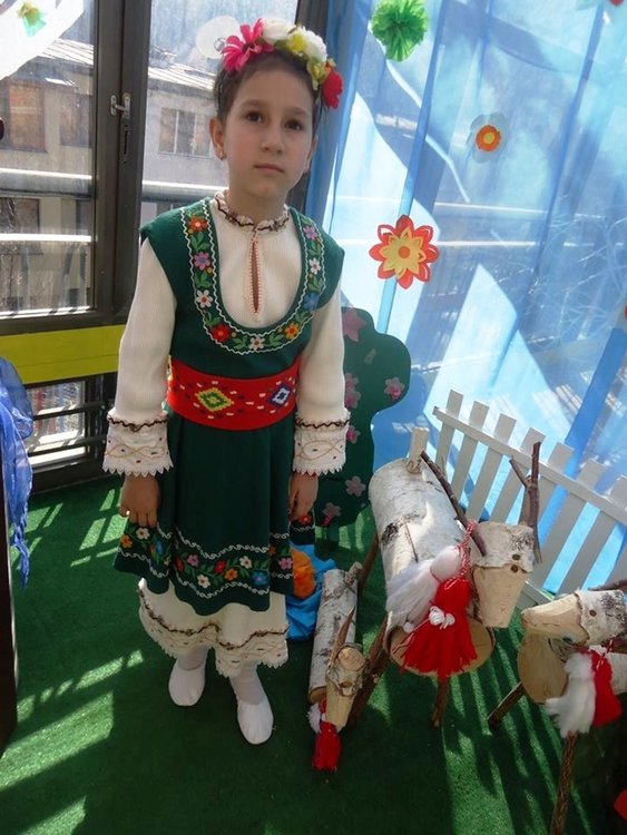 Рени е на 9 години от Смолян