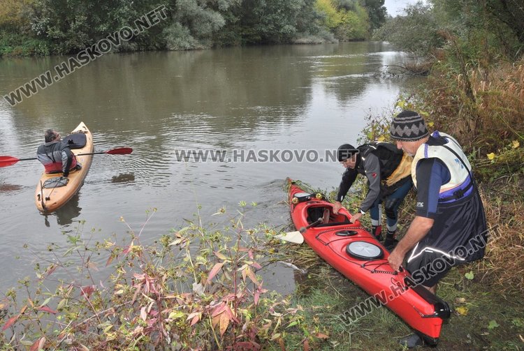 Съветник от Димитровград сред смелчаците, спуснали се с лодка по река Марица